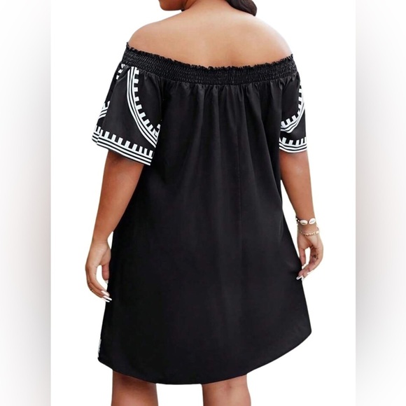SHEIN VCAY NEW Plus Geo Print Off Shoulder Half Sleeve Tunic Dress 2XL - Picture 3 of 5